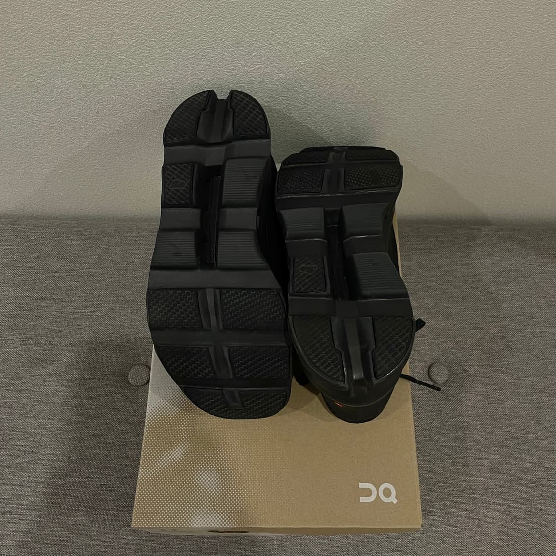 온러닝 클라우드몬스터 보이드 올블랙 235(us6.5 eu37.5) 상품이미지8