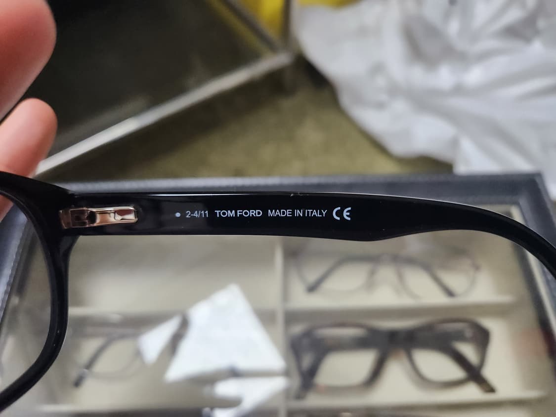 톰포드 브래드피트 안경 및 선글라스 유일매물 아카이브 상품이미지8