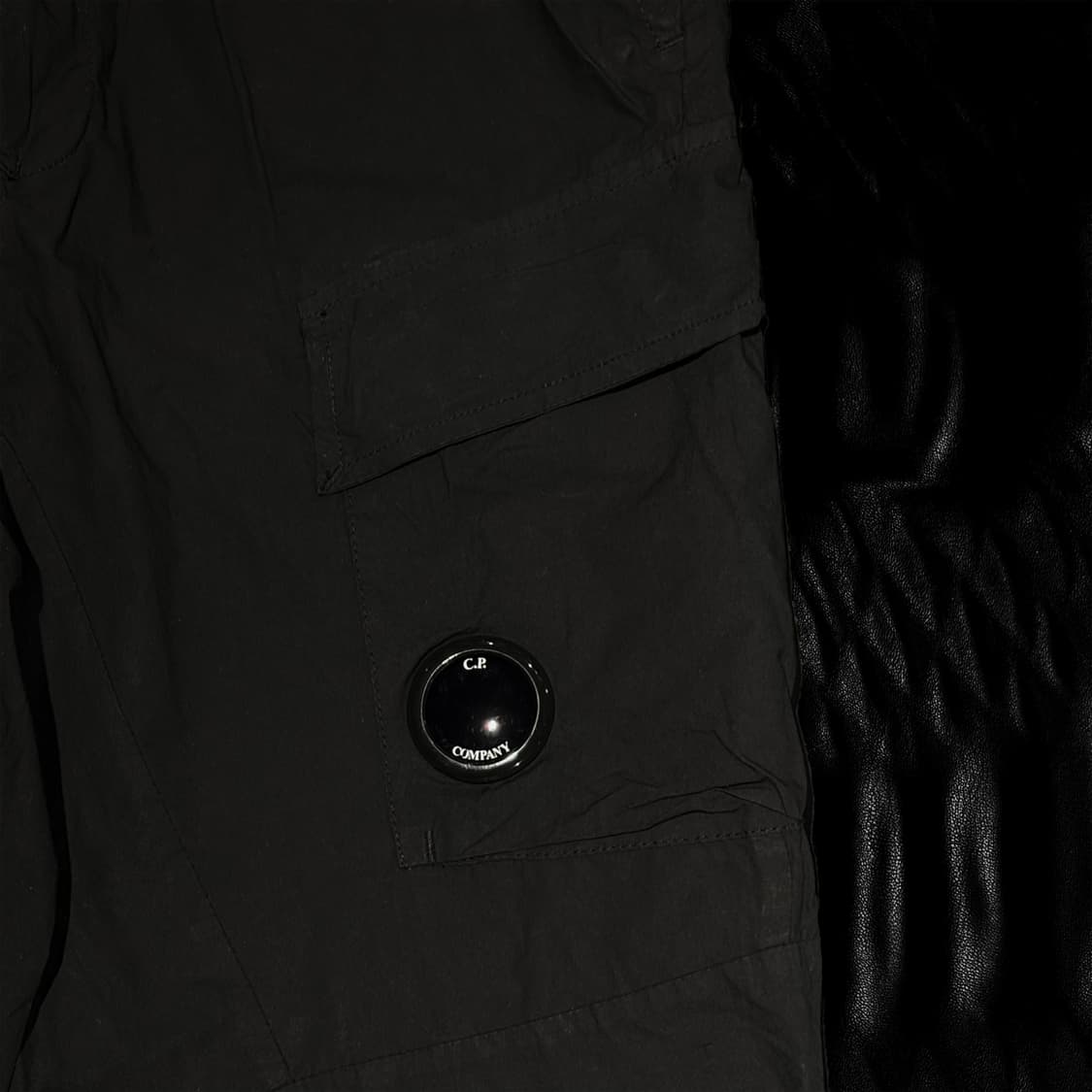 CP컴퍼니 렌즈 와펜 카고 조거팬츠 상품이미지3