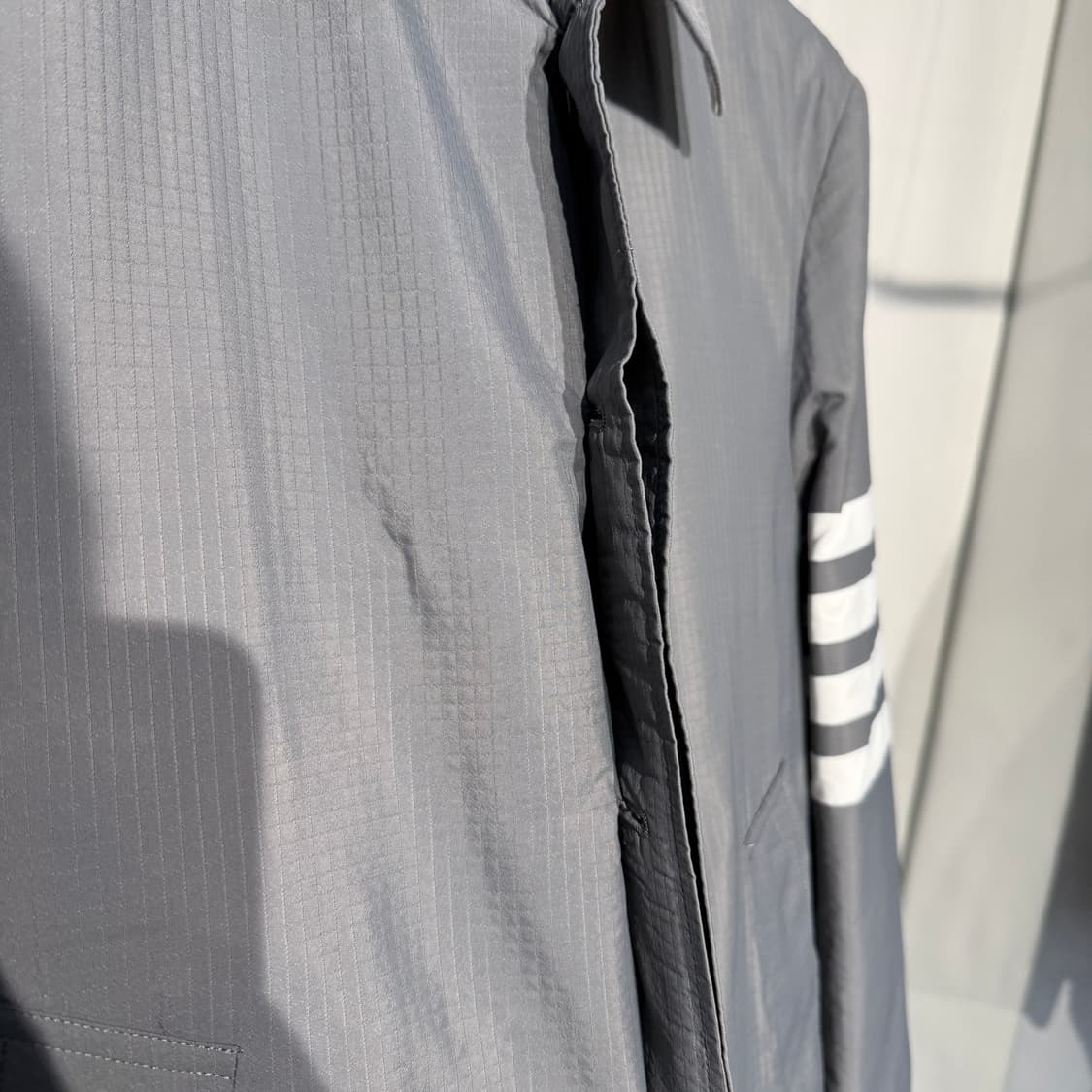 (100) 톰브라운 립스탑 4BAR 사선완장 코트 상품이미지6