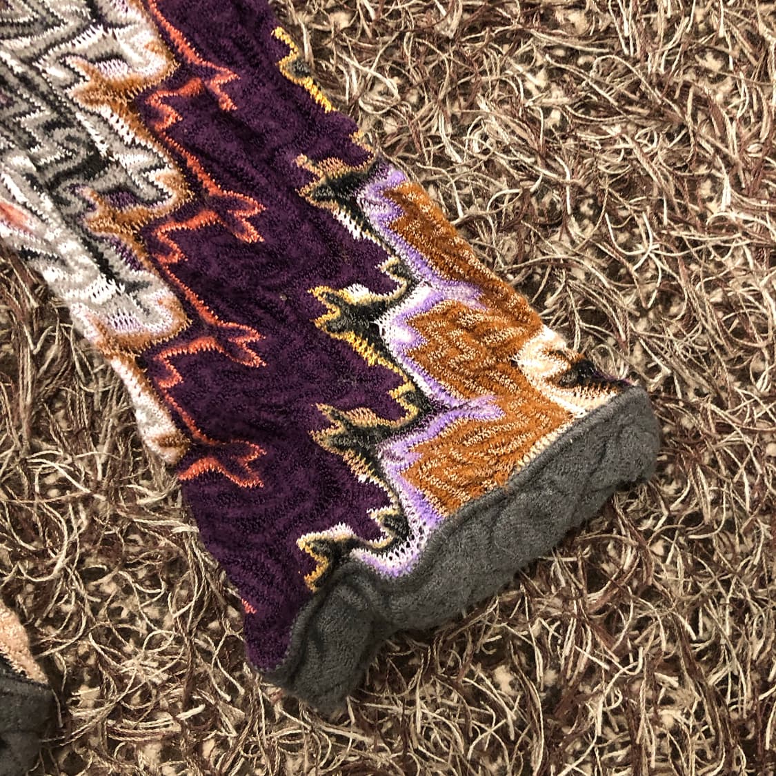 미쏘니 멀티컬러 패턴 폴라 니트 상품이미지3