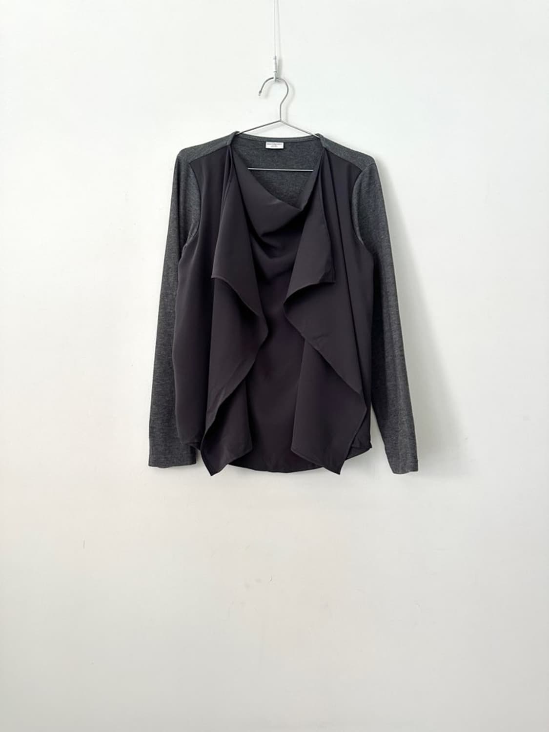 Side drape tencel top / charcoal 상품이미지1