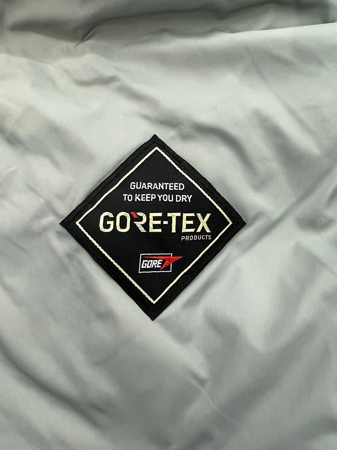 듀베디카 그레이 고어텍스 아웃포켓 카레지네 후드 자켓 상품이미지8