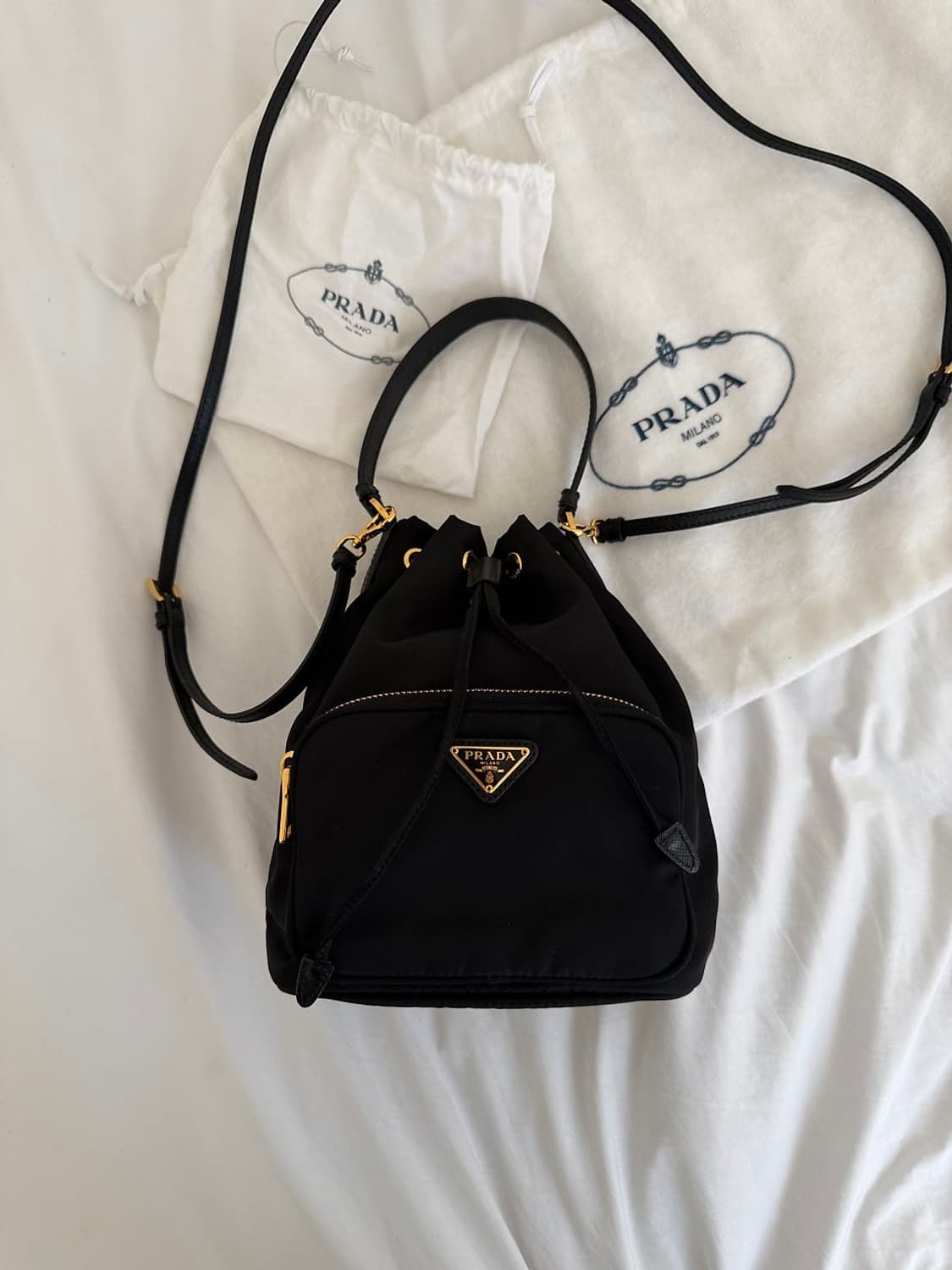 프라다 리나일론 버킷백 상품이미지1