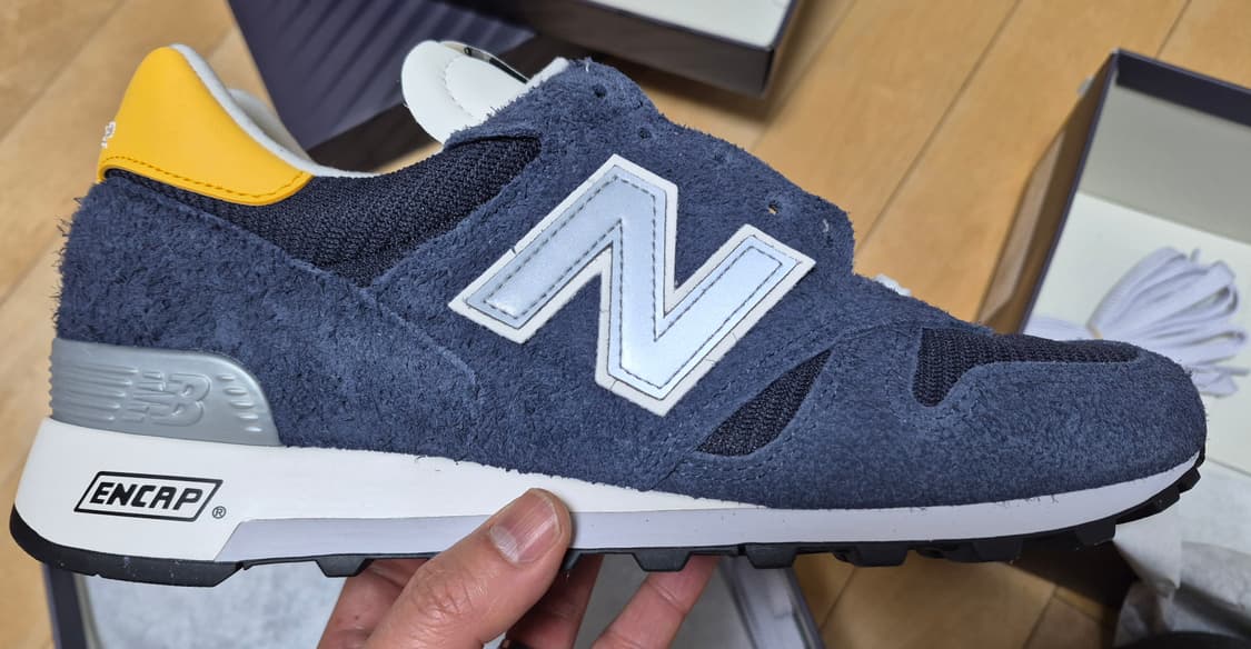 (새상품)뉴발란스 1300 에임레온도르 270사이즈 상품이미지4