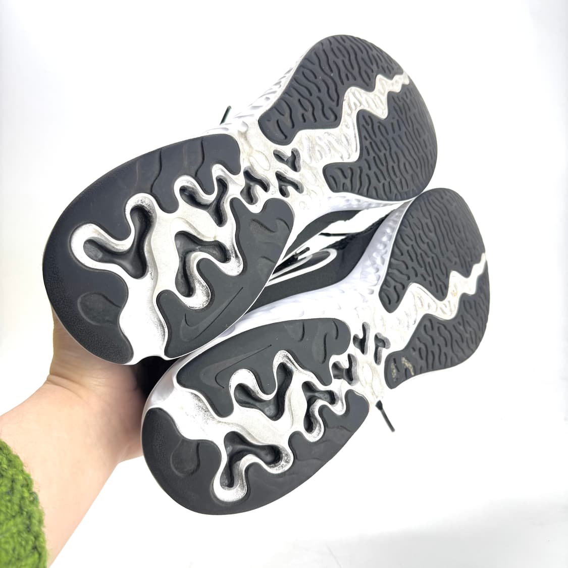 265)나이키 리뉴 런2 검흰 러닝화 상품이미지5