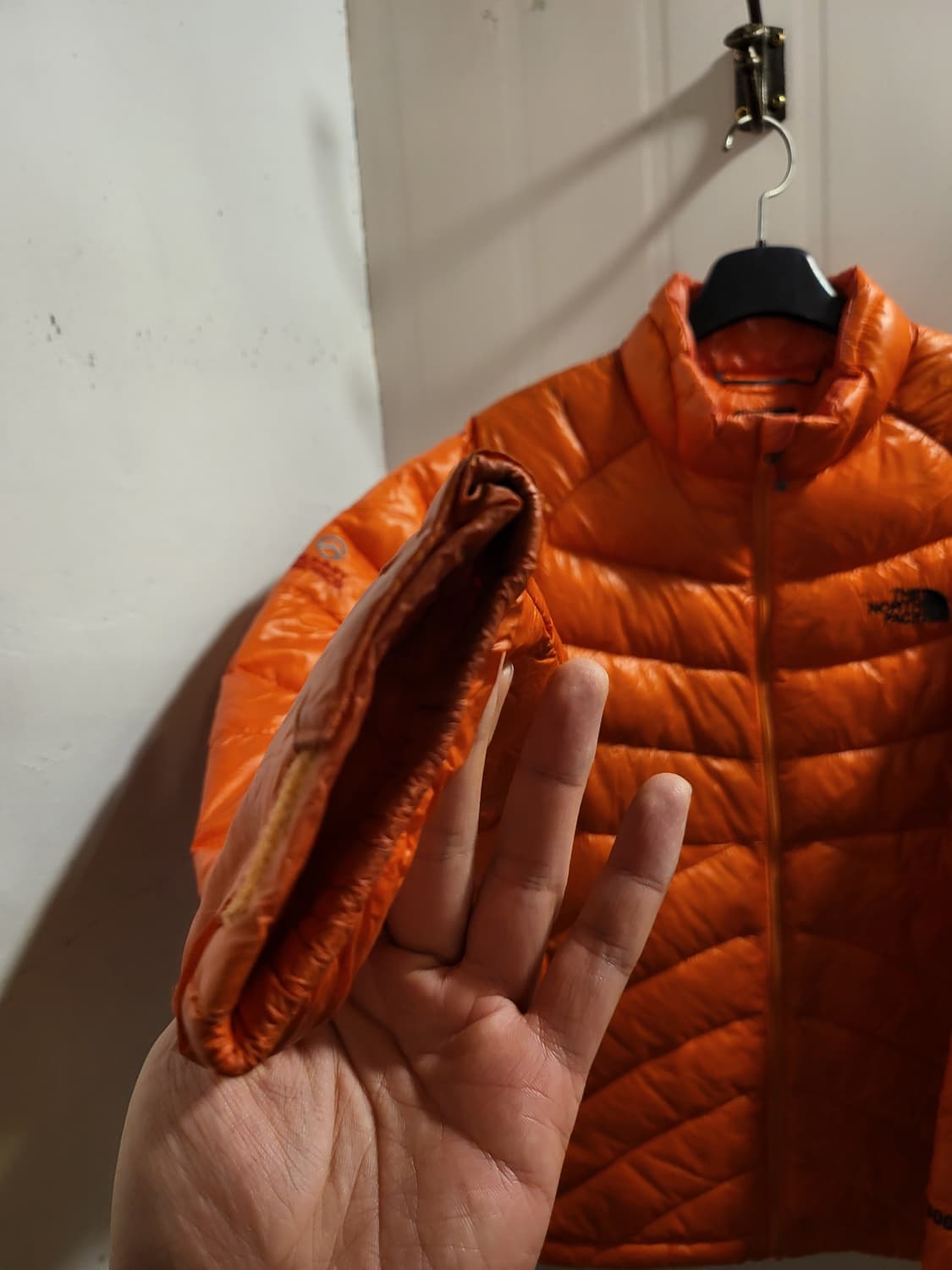 노스페이스 써밋 오렌지 경량 패딩  상품이미지3