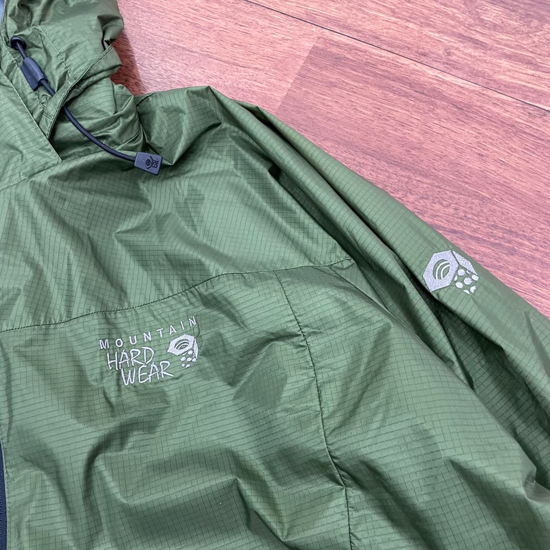 마운틴하드웨어 고프코어 자켓 상품이미지2