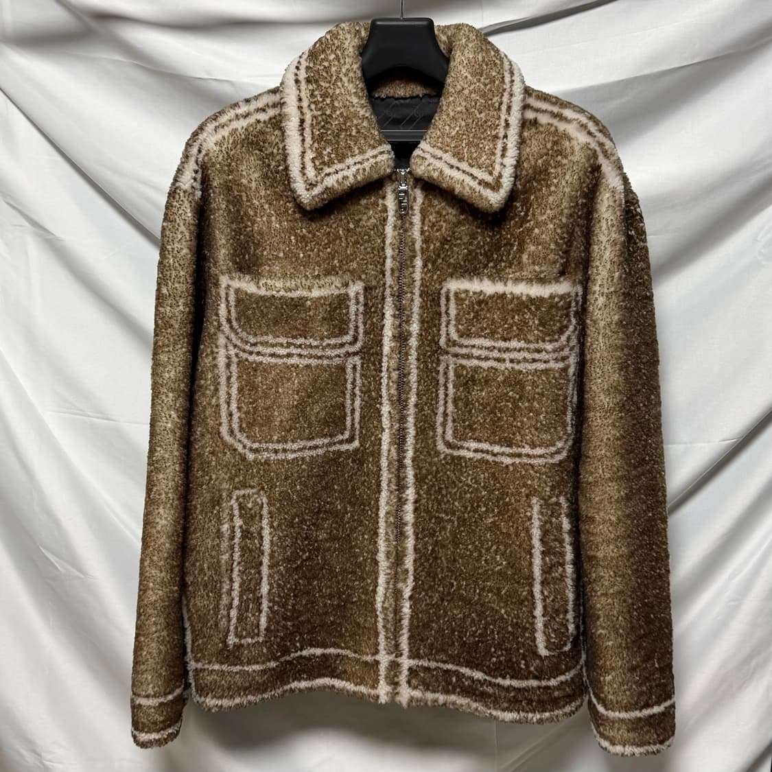 [새상품/오버핏46] 23FW 펜디 시어링 밍크퍼 브라운 자켓 상품이미지1