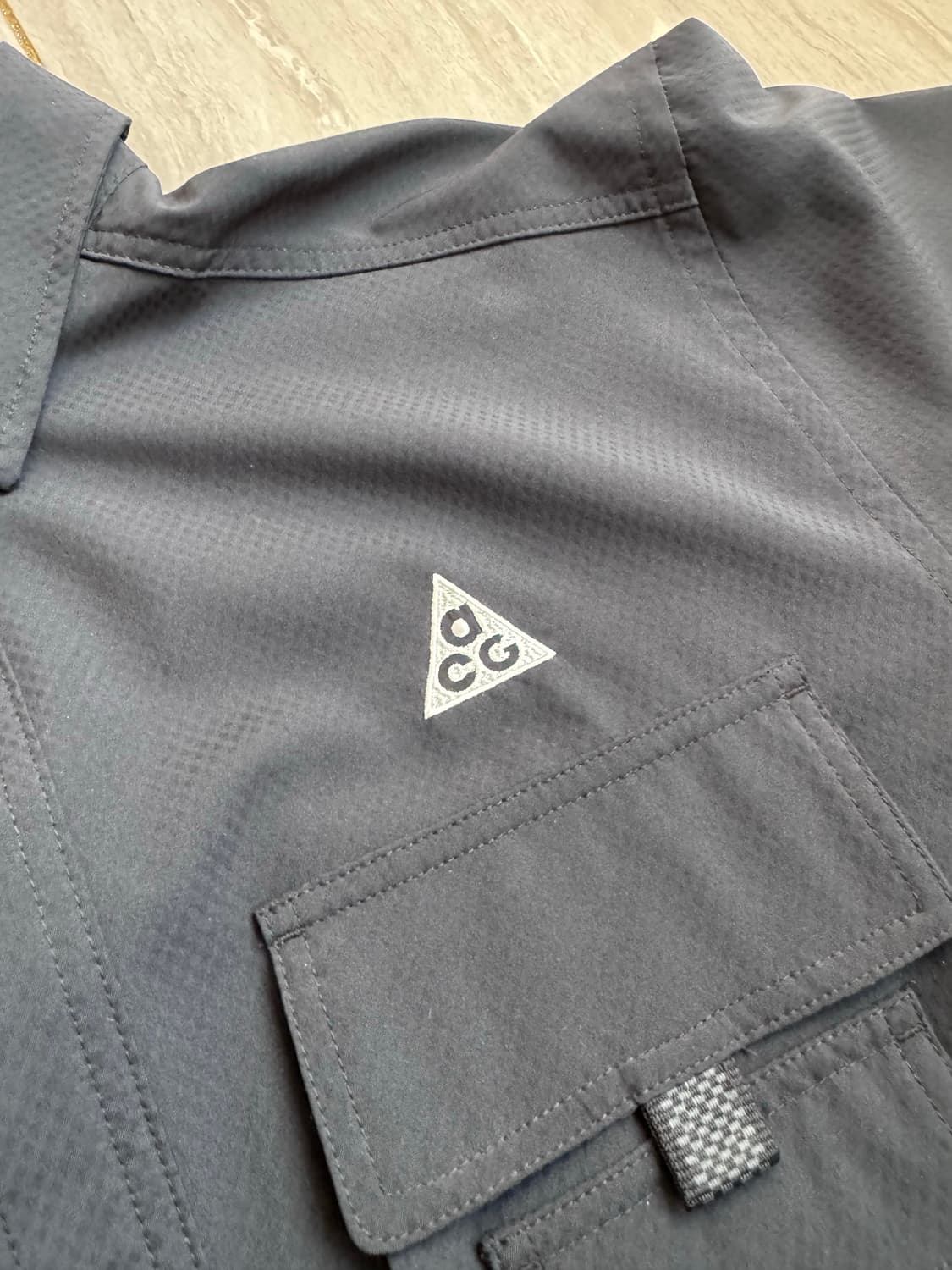 나이키 ACG 드라이핏 UV 디베스테이션 트레일 셔츠 XL사이즈 블랙 상품이미지3