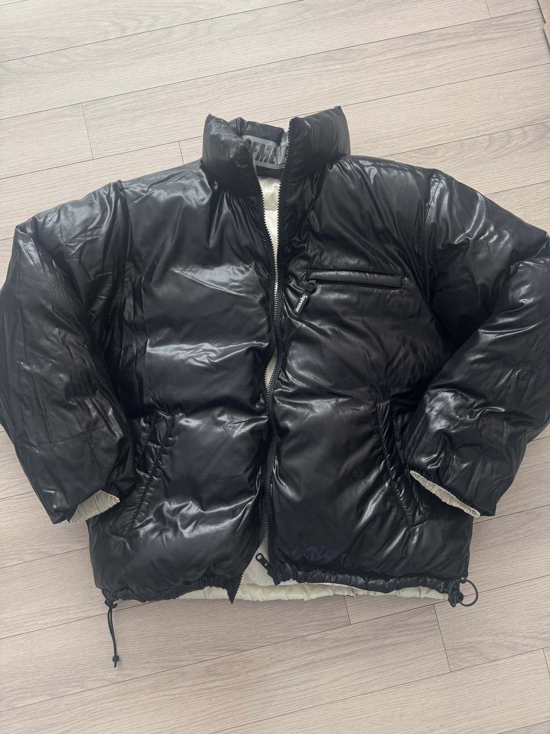 슈프림 블랙/화이트 리버시블 패딩 자켓 상품이미지2