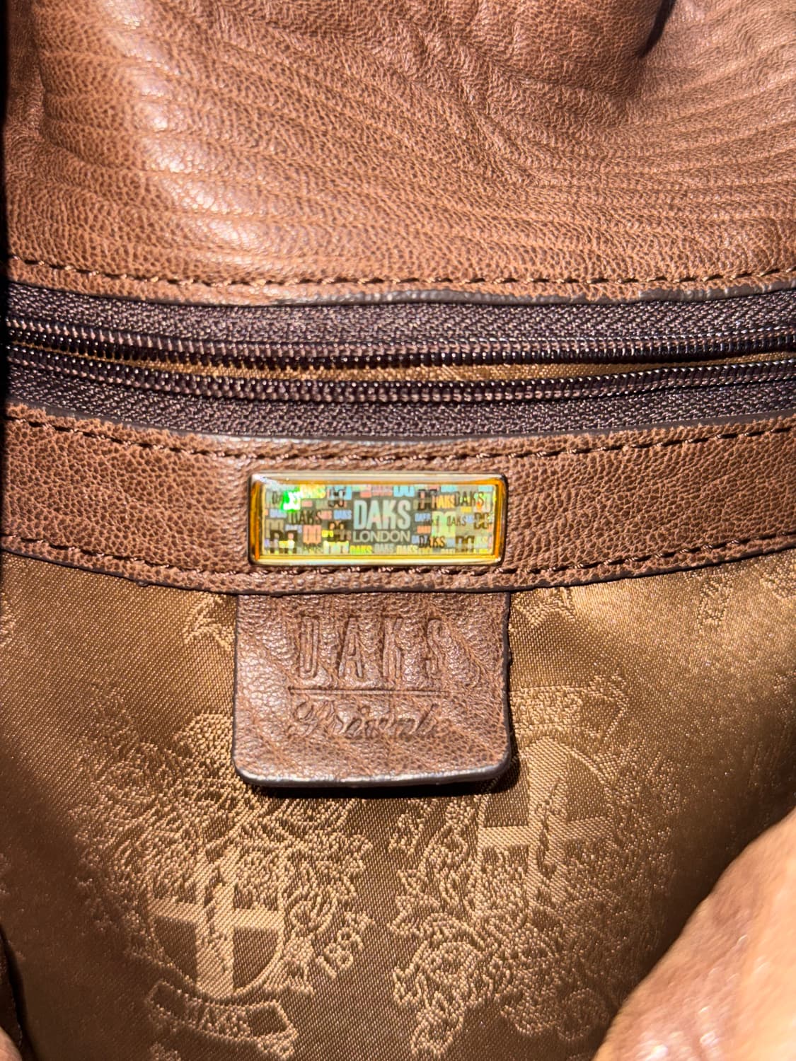 Daks brown zipper buckle tote bag 상품이미지7