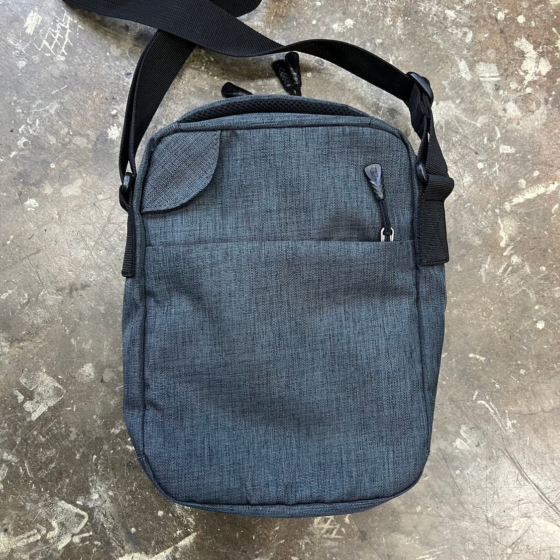 노스페이스 빅로고 메신저백 가방 크로스백 남여공용 상품이미지2