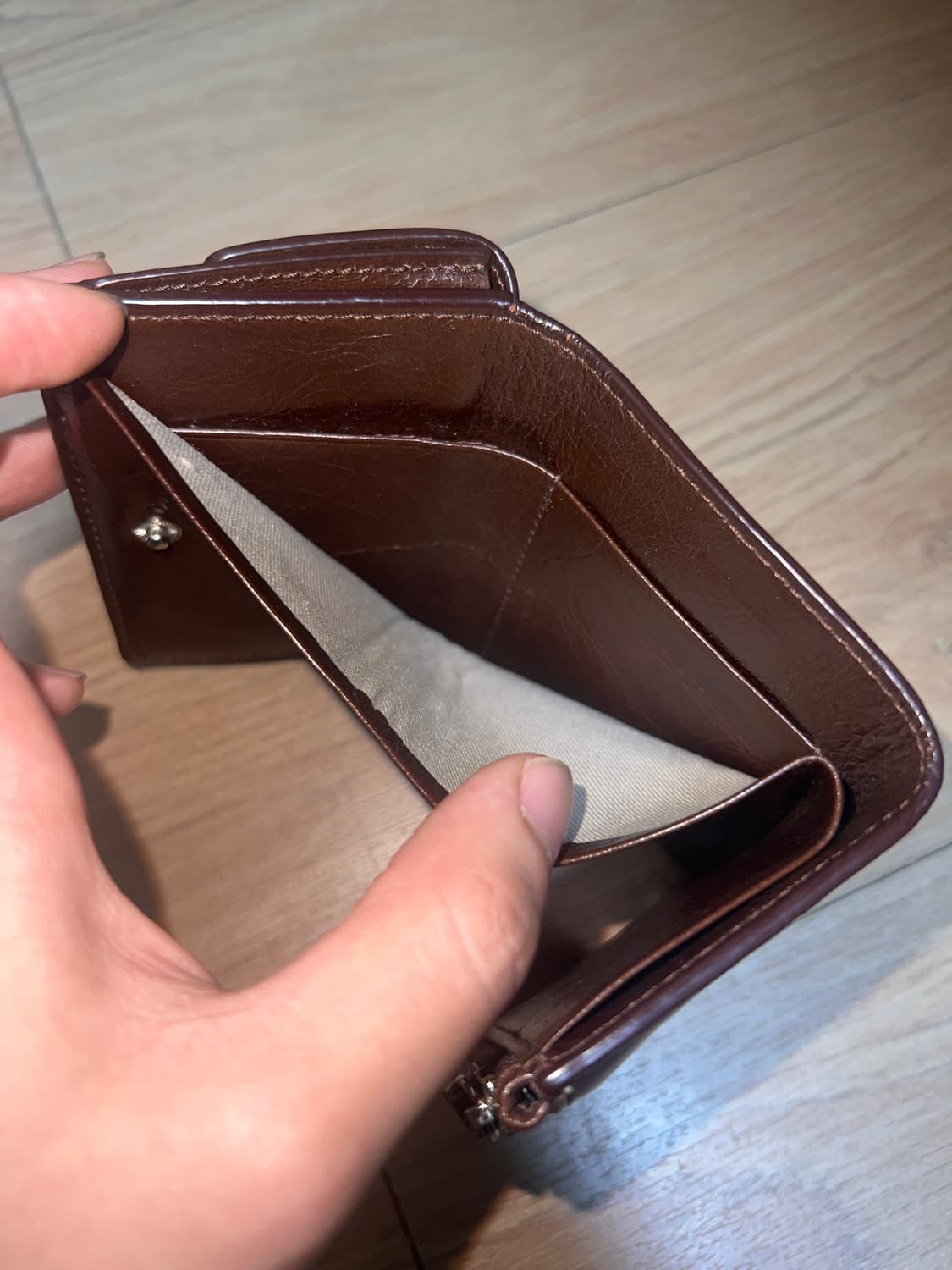 해더 지갑 EGGSHELL MEDIUM WALLET_DARK BROWN 상품이미지2