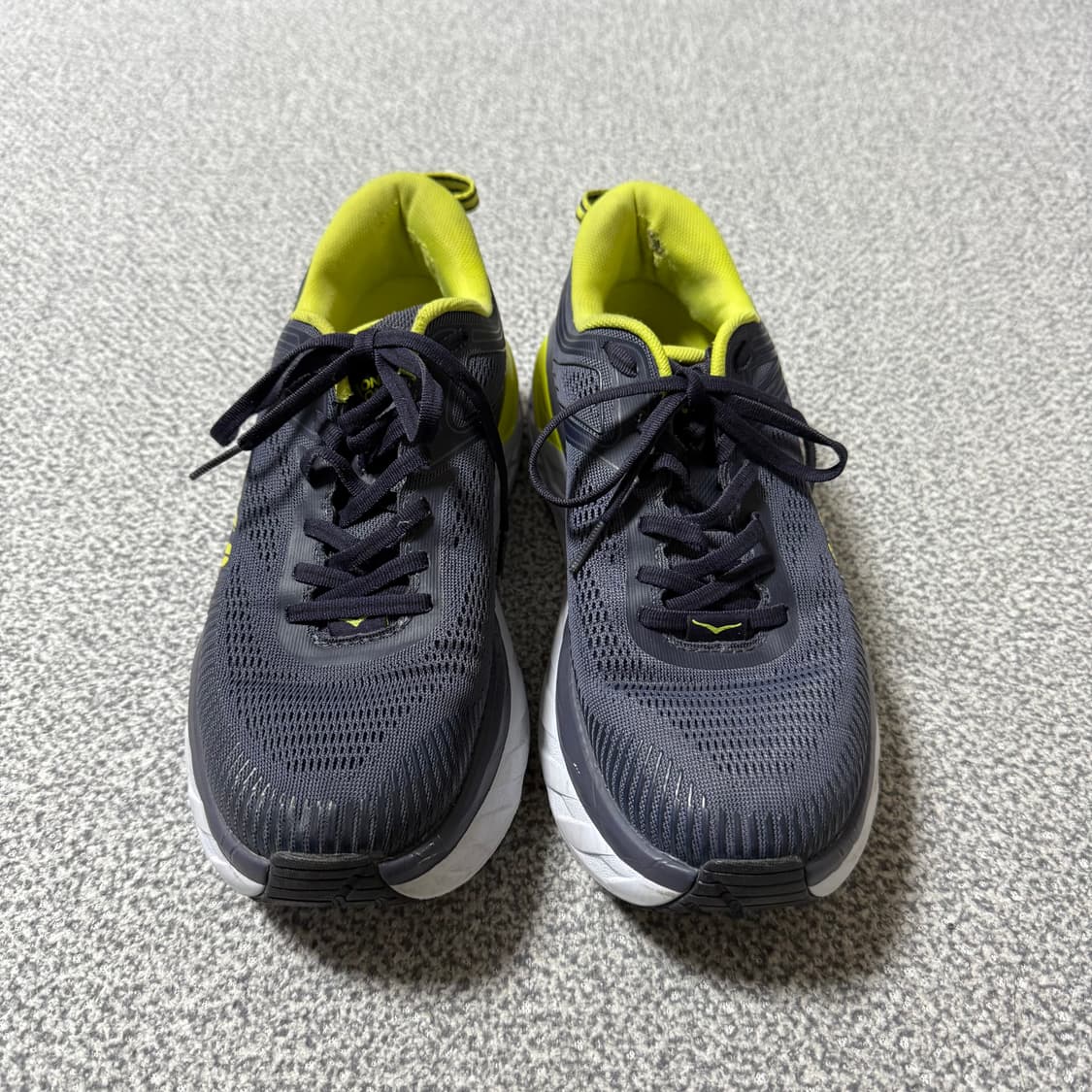 [정가 20만원] HOKA 호카 본디7 러닝화 250 상품이미지3