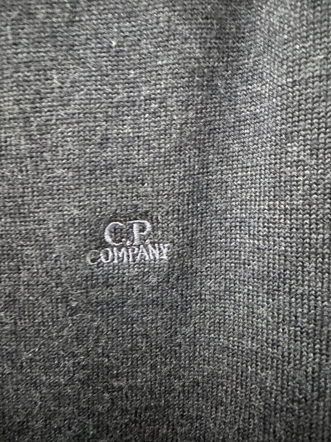 C.P컴퍼니 로보자수 니트 카라 가디건 M~L(남여공용) 상품이미지3