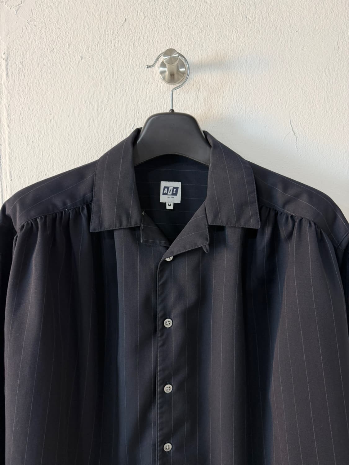 에이아이이 Aie 플리츠 스트라이프 셔츠 상품이미지2