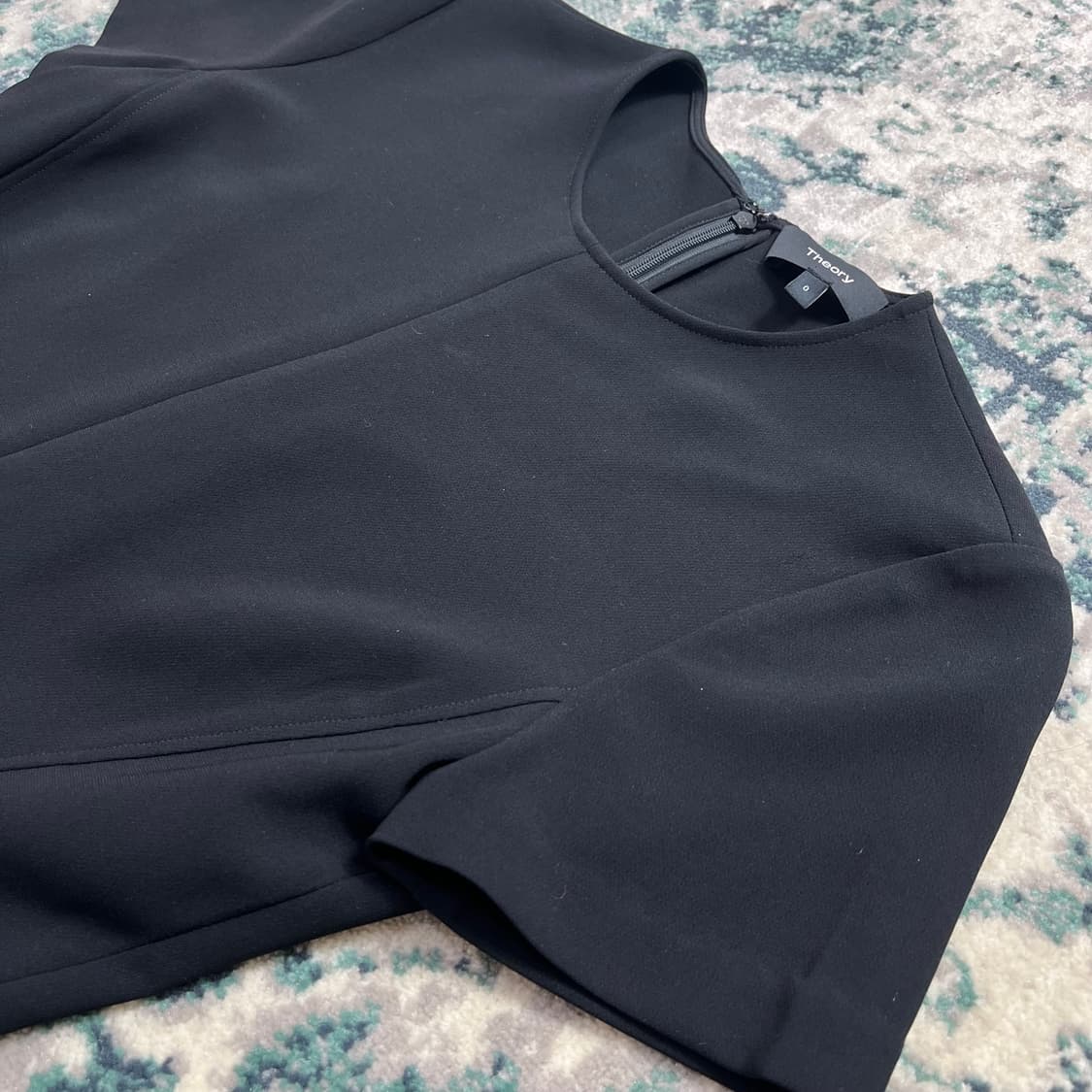 Theory 띠어리 맥시 블랙 플레 원피스 (0) 상품이미지3