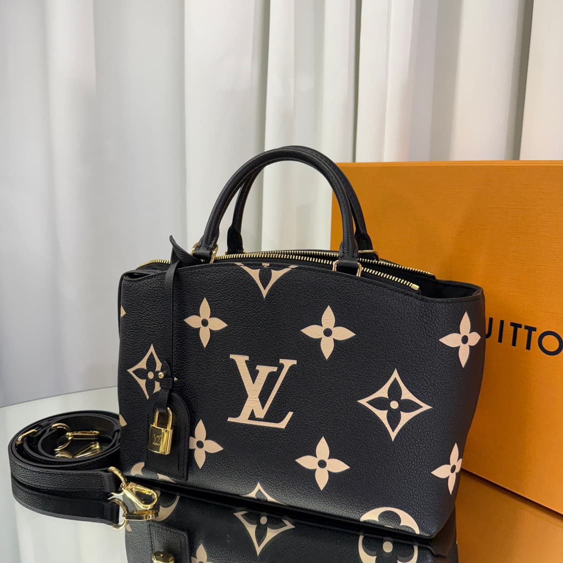 [정품] 루이비통 모노그램 앙프렝뜨 쁘띠드 팔레 토트백 M58913 상품이미지3