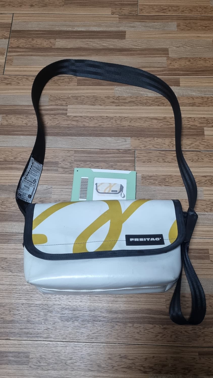 프라이탁 하와이 파이브오 판매합니다 상품이미지1