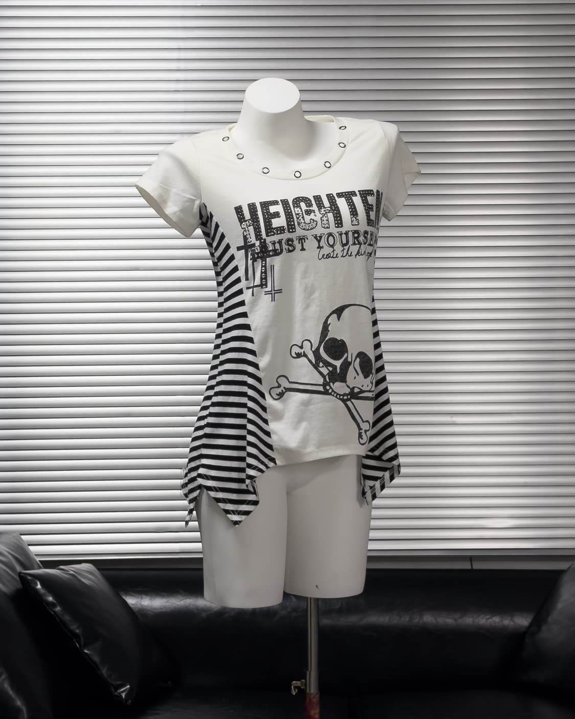 {RICH OR DIE} Skul Stripe Asymmetric Top 상품이미지1