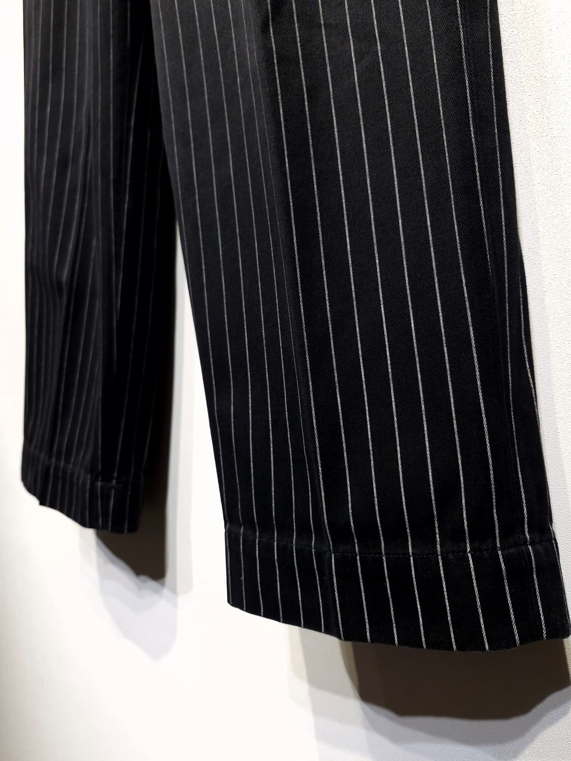 니들워크(NEEDLE WORK)스트라이프 치노 팬츠 블랙 상품이미지6