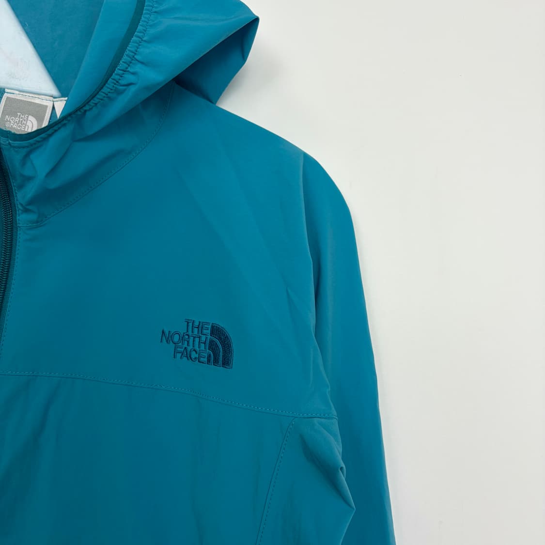 노스페이스 마운틴 소프트쉘 바람막이 자켓 상품이미지4