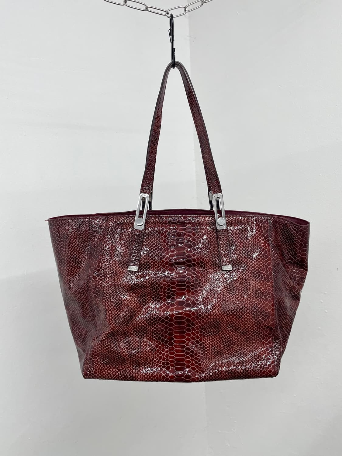 스튜어트와이츠먼 레드 파에톤 숄더백  상품이미지8