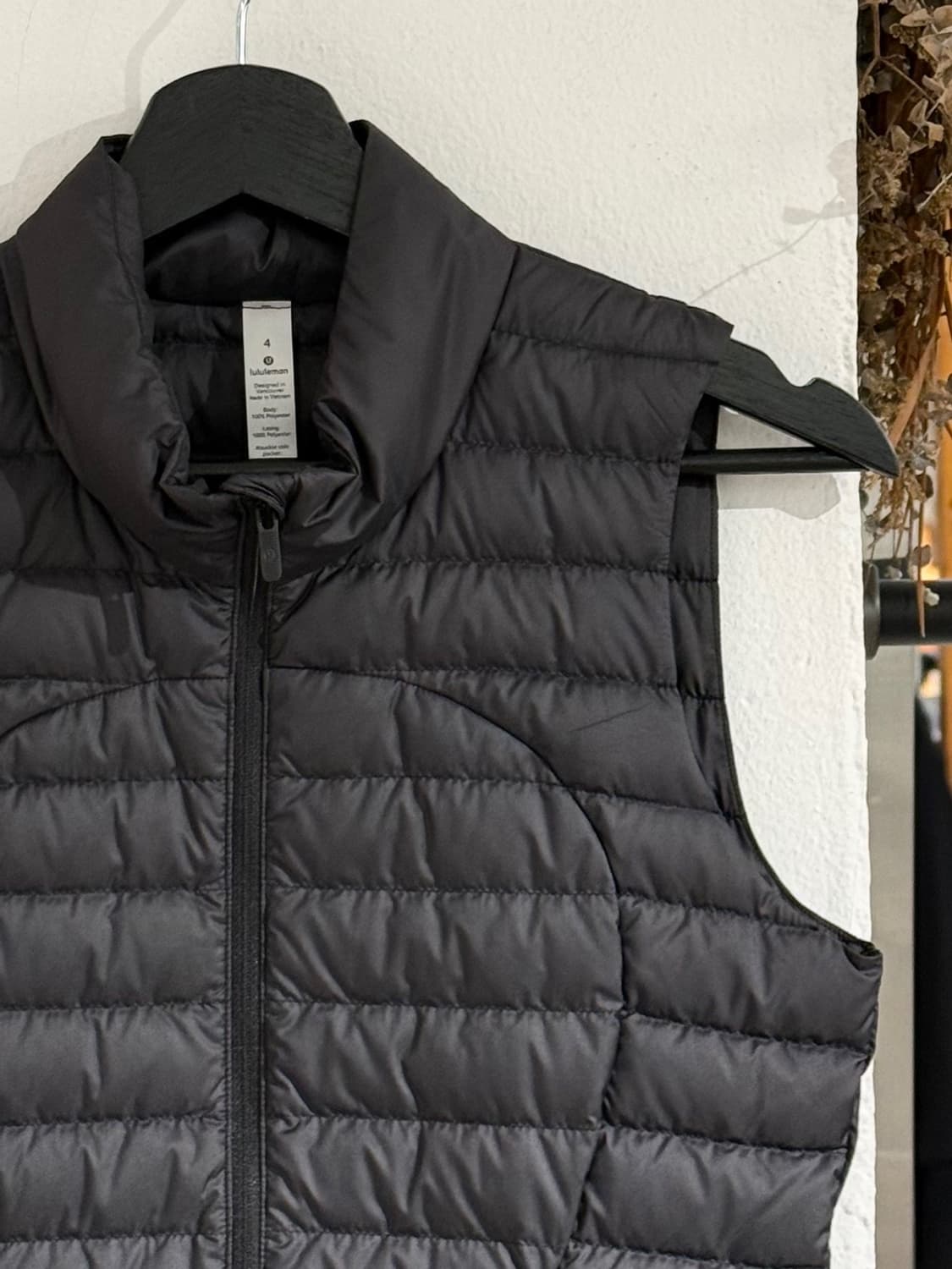 룰루레몬 블랙 팩 잇 다운 베스트 상품이미지3