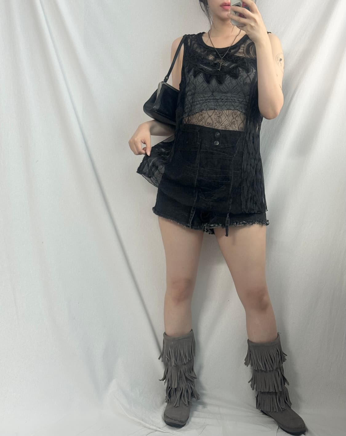 씨스루 패턴 메쉬 슬리브리스 탑 상품이미지2