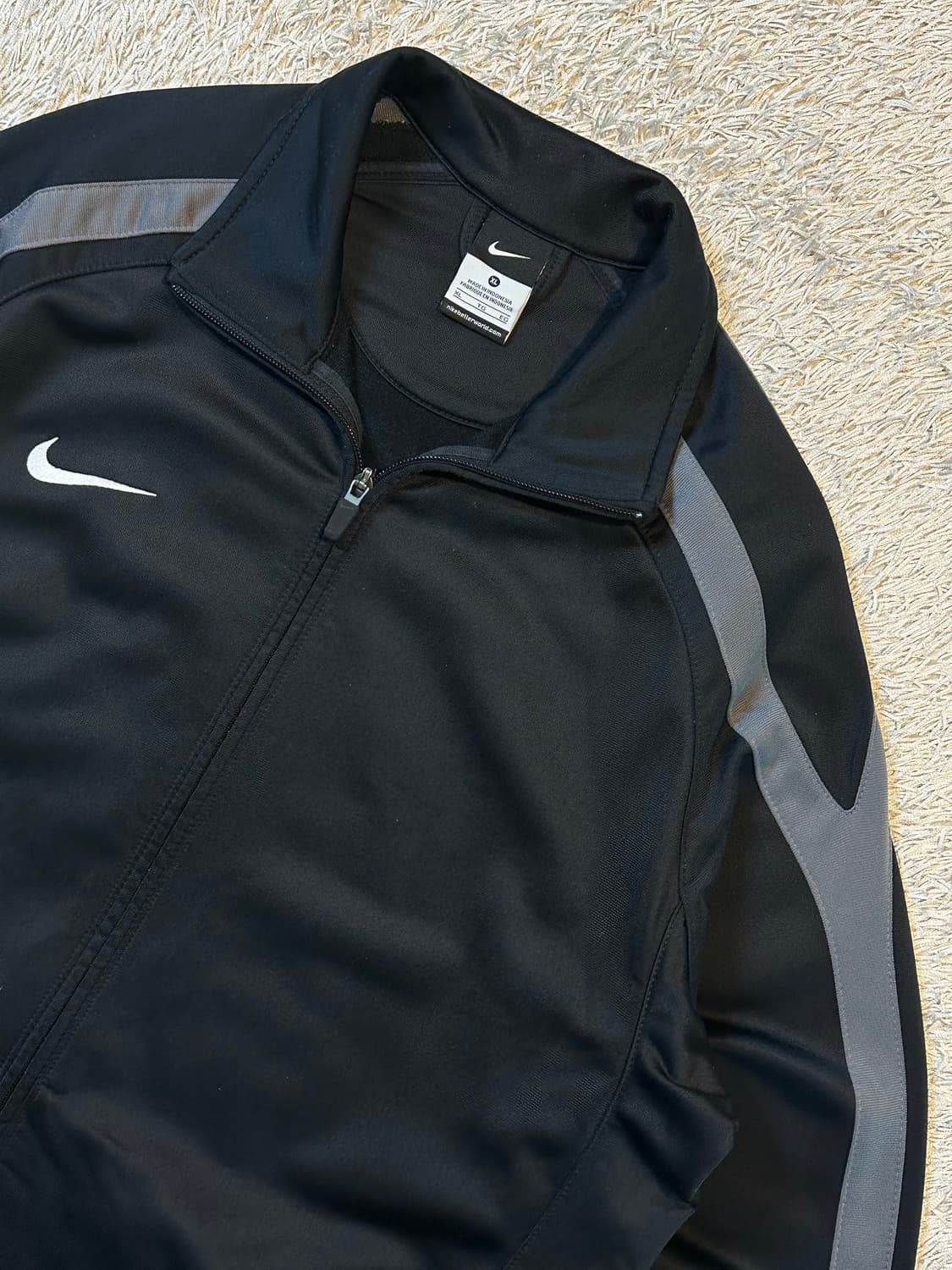 나이키 스우시 사이드라인 트랙탑 져지 블랙 상품이미지2