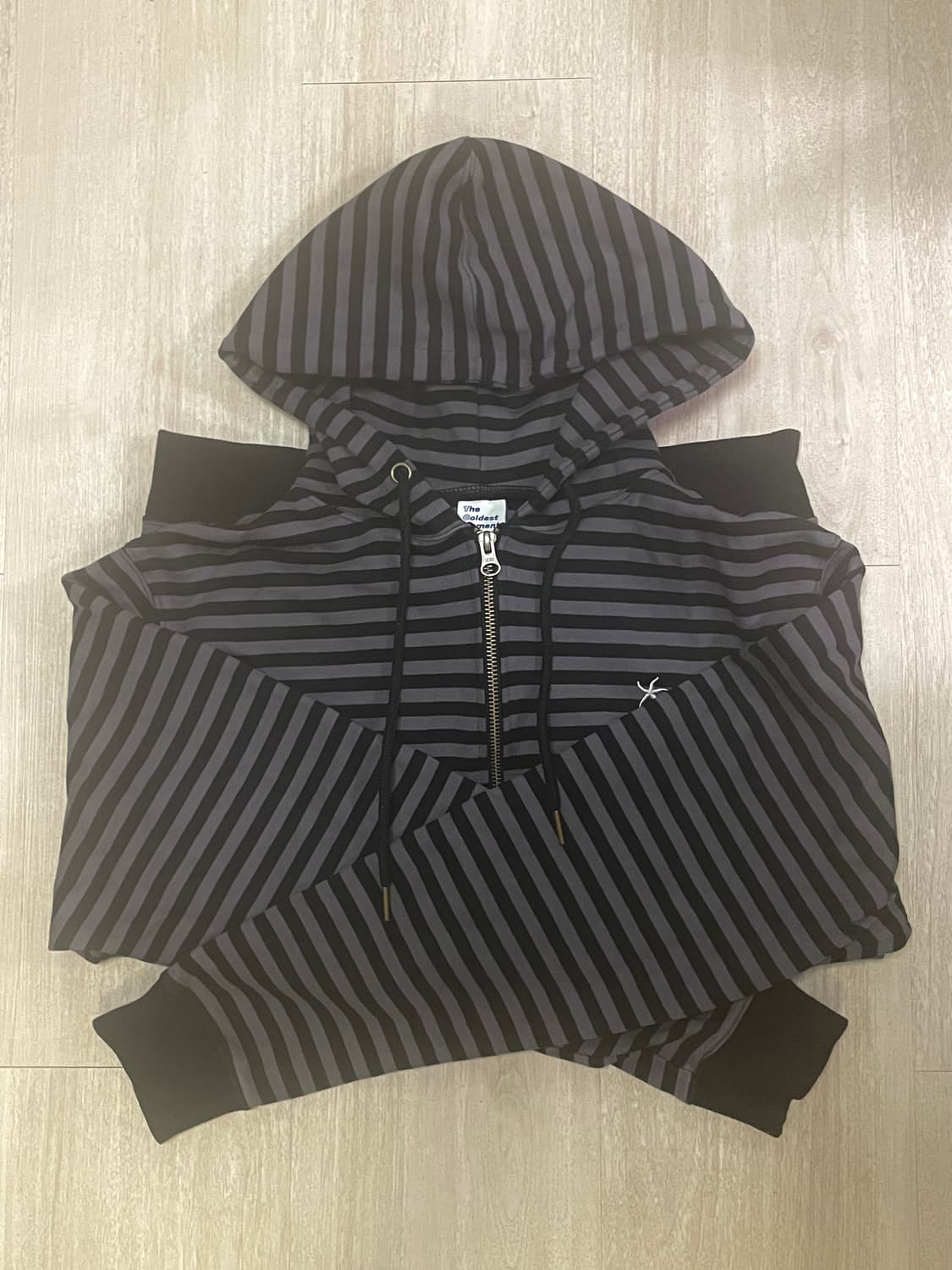 더콜디스트모먼트 후드집업 스트라이프 S TCM 사쿠야 블랙 차콜 챠콜 상품이미지3