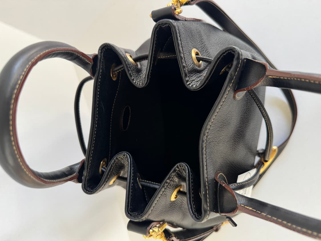 Marie Claire Paris Gold Logo Bucket Bag  상품이미지10