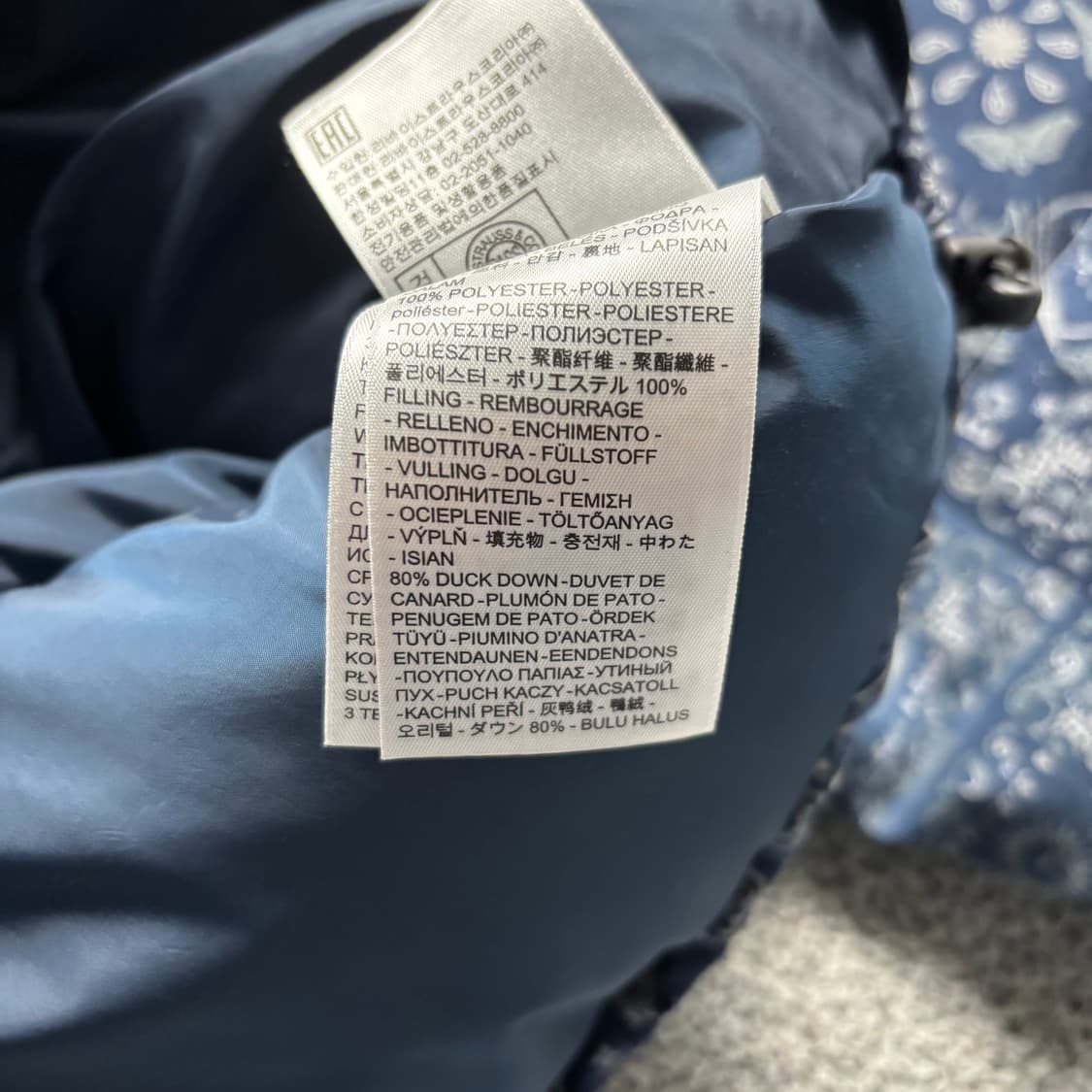 리바이스 레드탭 반다나 패턴 덕다운 패딩 상품이미지5