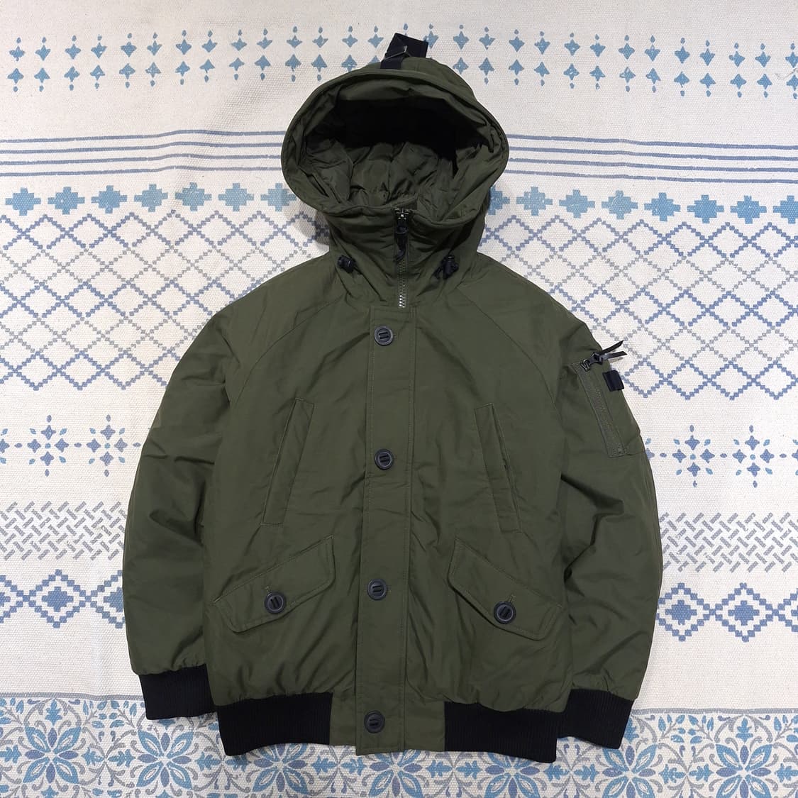 노스페이스 카키 블랙 배색 화이트라벨 암포켓 오리털 봄버 패딩 점퍼 M 상품이미지5