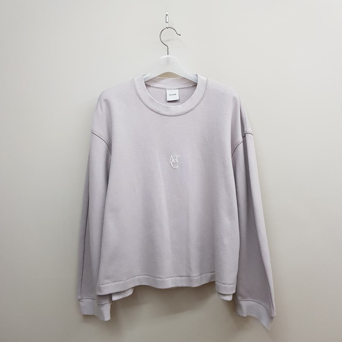 한섬 시스템 SYSTEM 2021 로고 자수 크루넥 맨투맨 F사이즈 상품이미지1