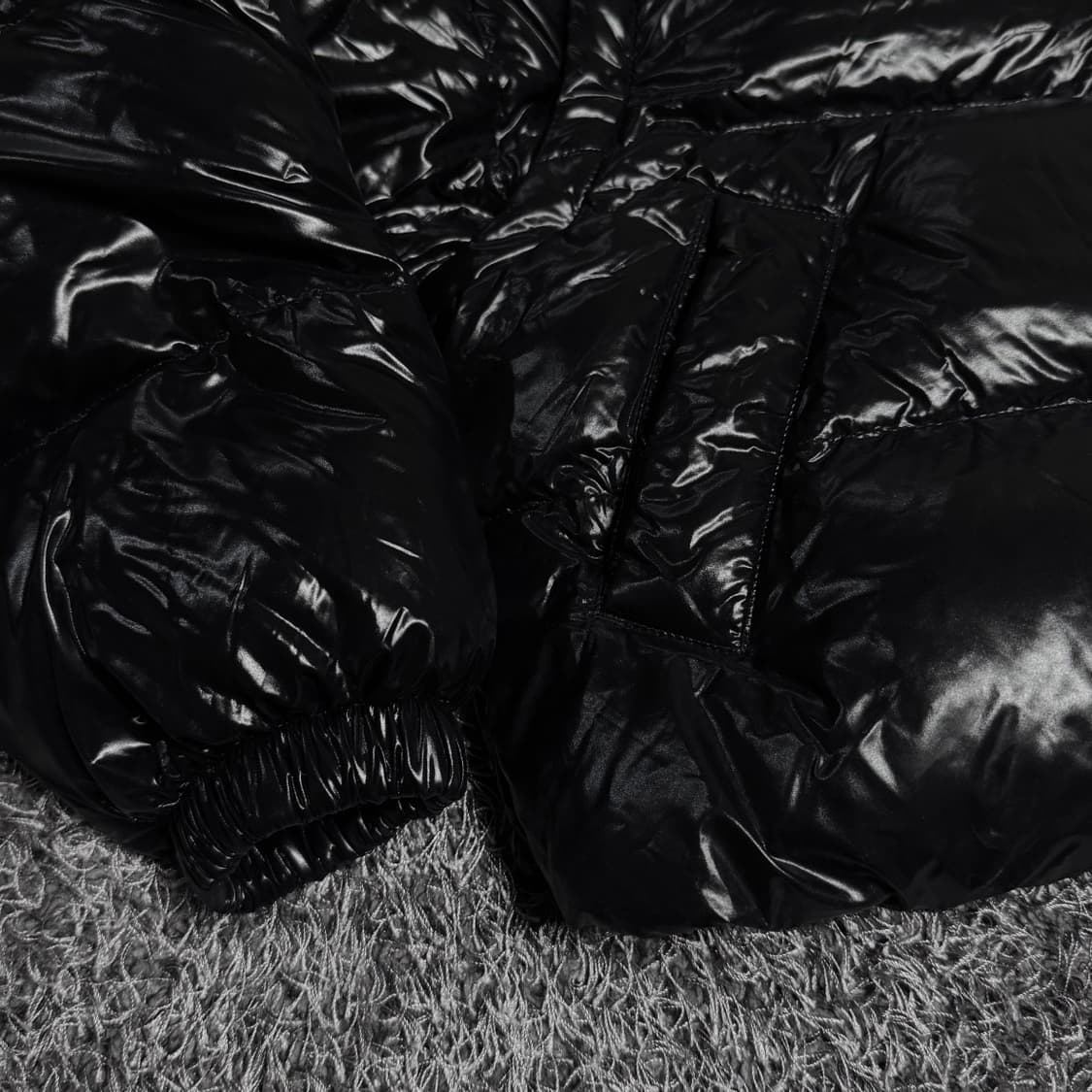 (W) 노페 노스페이스 화이트 라벨 글로시 디테처블 다운 자켓 블랙 상품이미지4