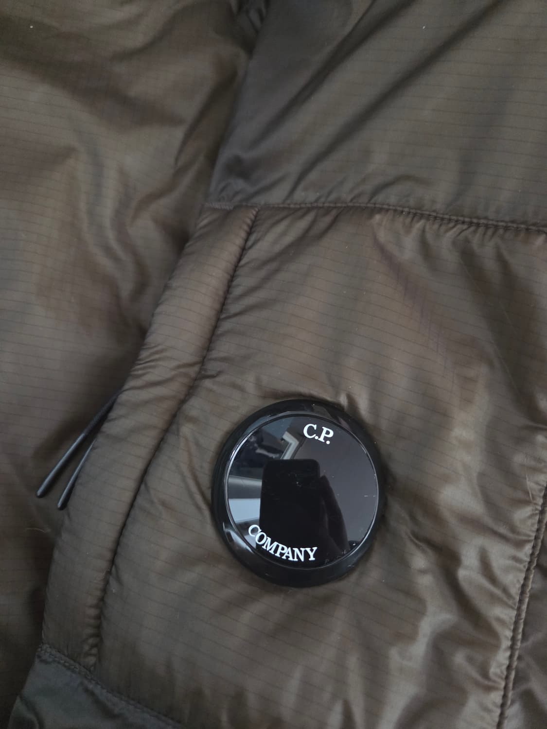 CP컴퍼니 경량 패딩 상품이미지2