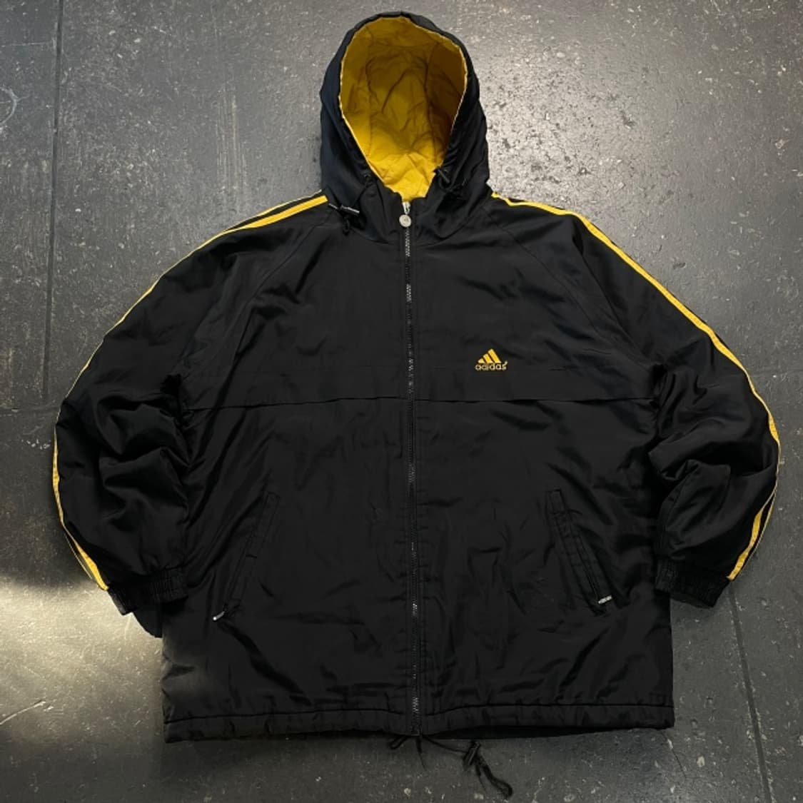 105 아디다스 올드스쿨 누빔 자켓 상품이미지1