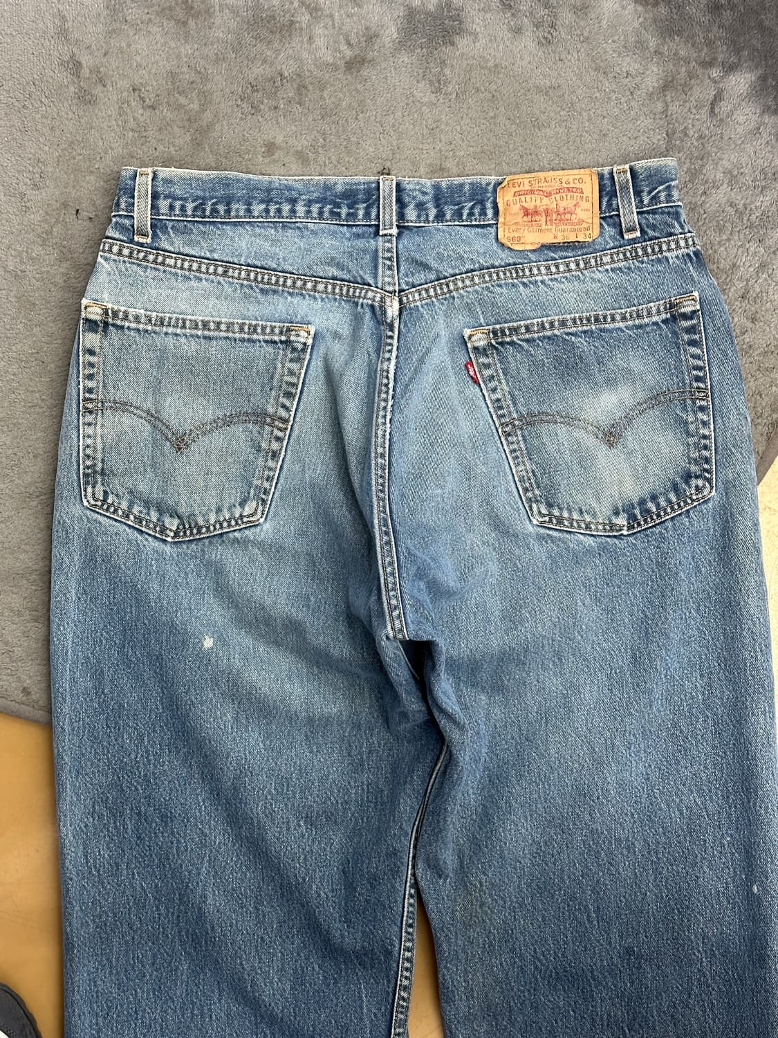 2001' 리바이스 569 데님 팬츠 36x34 상품이미지3
