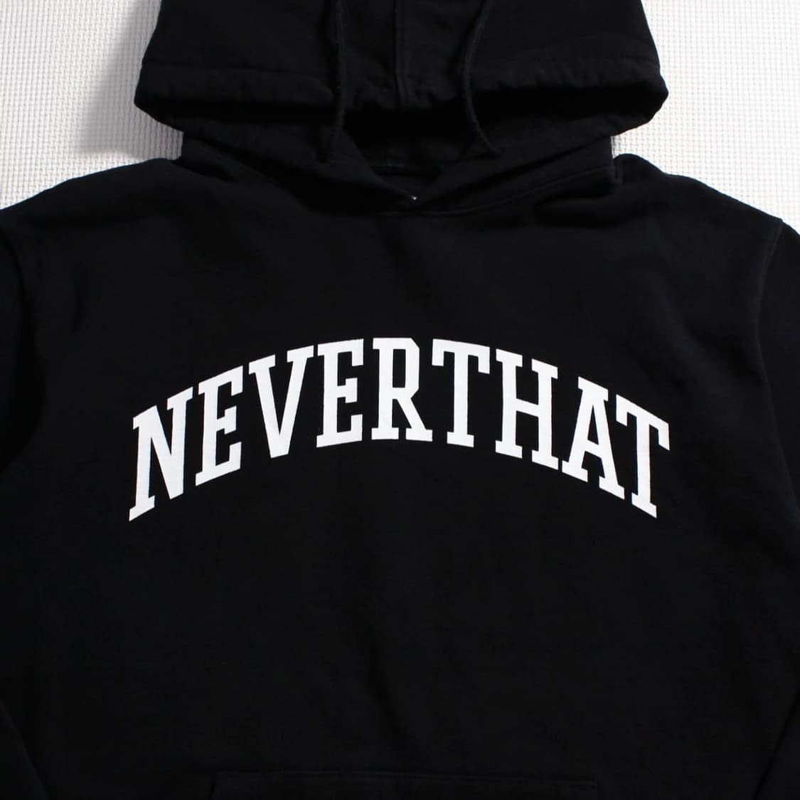 thisisneverthat® 디네뎃 블랙 기모 후드티 상품이미지3