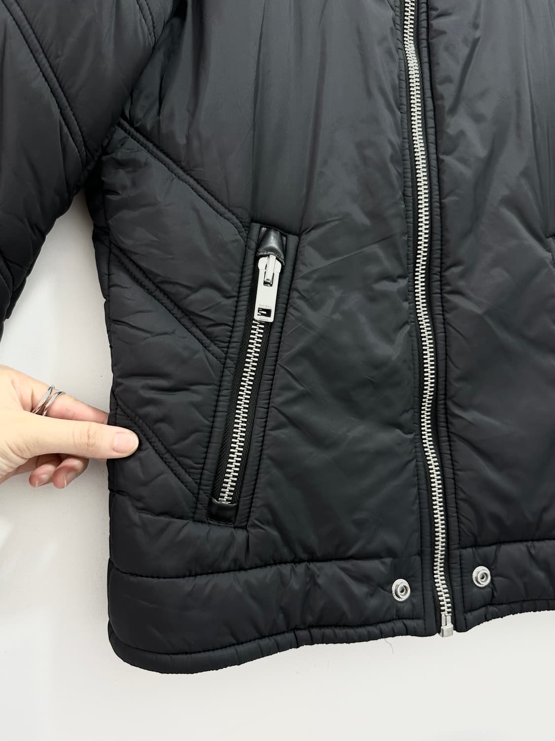 Diesel black puffer jacket 상품이미지3