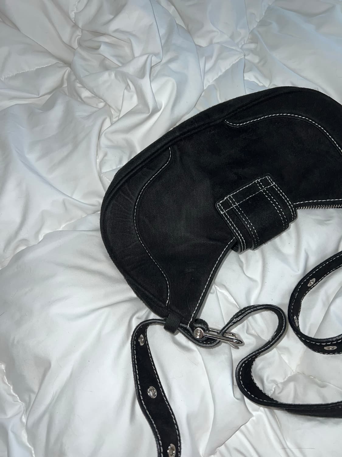 오소이 버클 호보백 블랙 상품이미지5