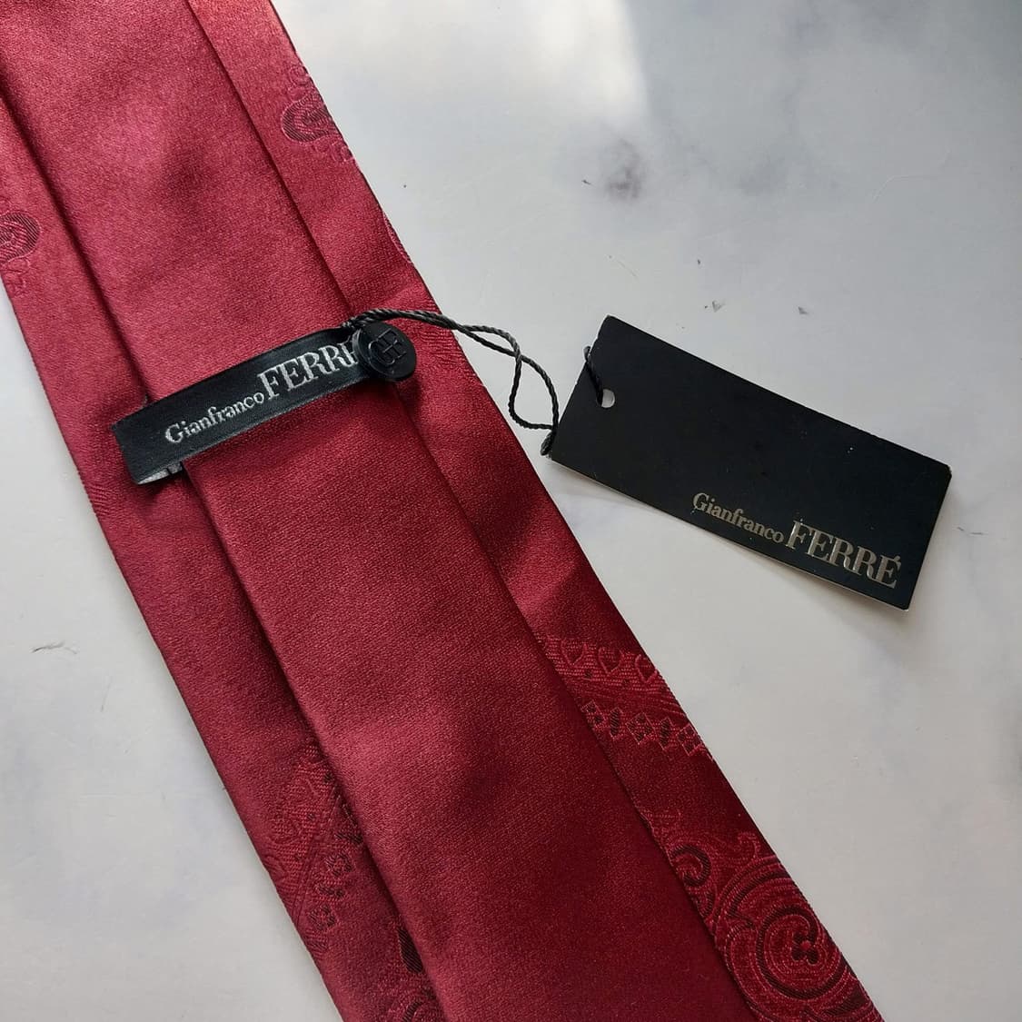 지안프랑코 페레 실크 와인 패턴 넥타이 8.7cm 새제품 K1878
 상품이미지9