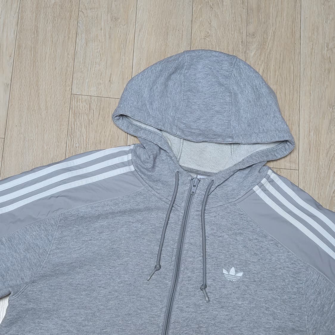 L) 아디다스 그레이 파가이안 삼선 후드집업 상품이미지2