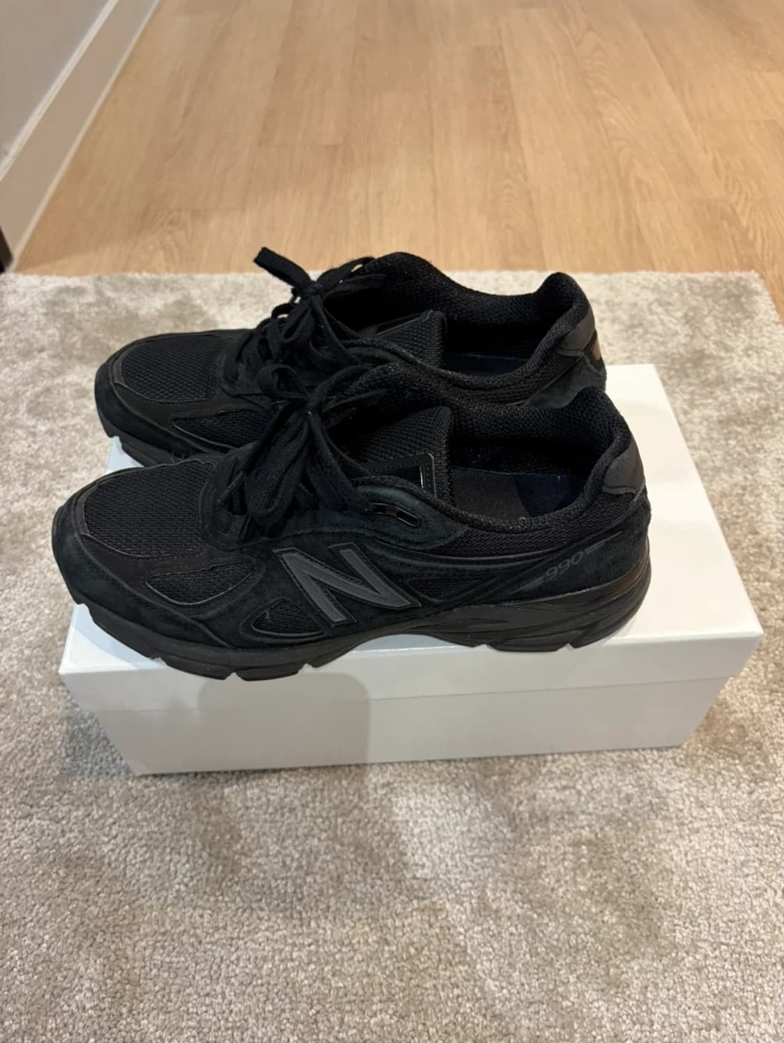 뉴발란스 990v4 트리플블랙 265사이즈 판매  상품이미지1