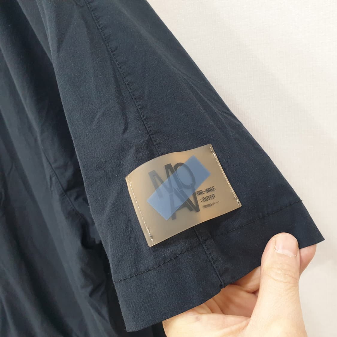 티아이포맨 블랙 스트링 반팔 우븐 탑 100 상품이미지4