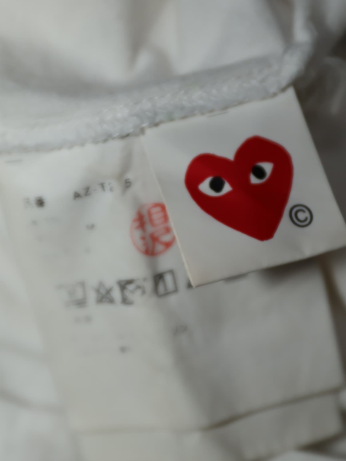 [정품]꼼데가르송 플레이 골드 하트 로고 반팔티 M 상품이미지3