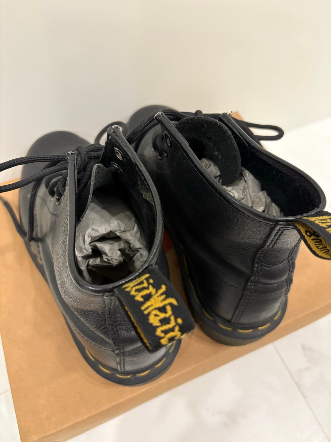 dr.martens 6홀 boots  상품이미지3