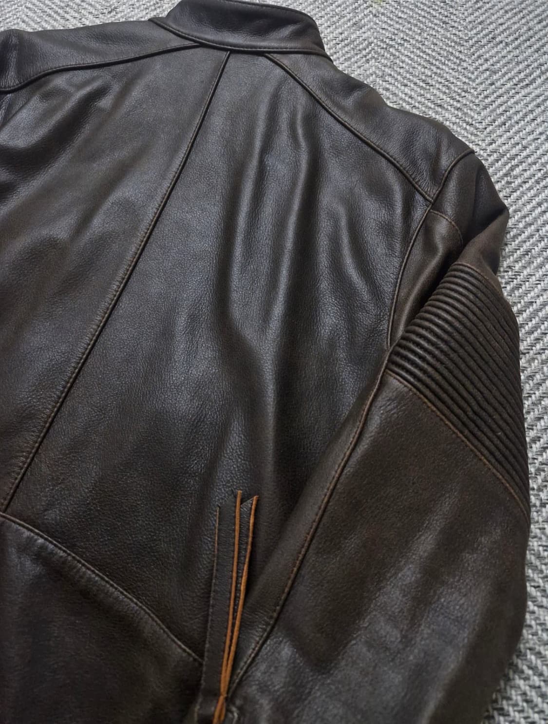 준태킴 바이커 레더 자켓 m 5일 동안만 75만원 판매 상품이미지4